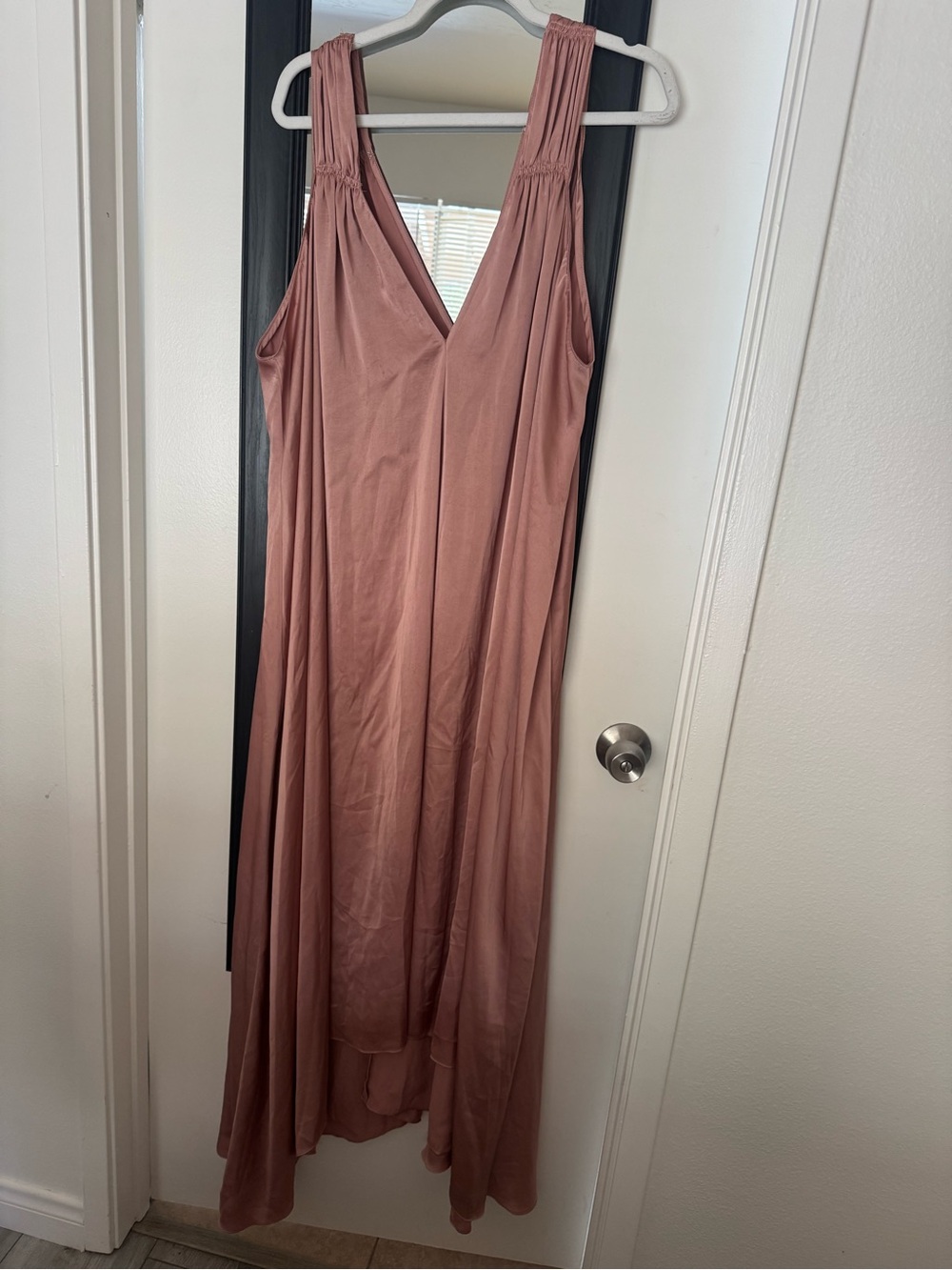 Hatch Mauve-Pink Sleeveless V-Neck High-Low Maxi Dress